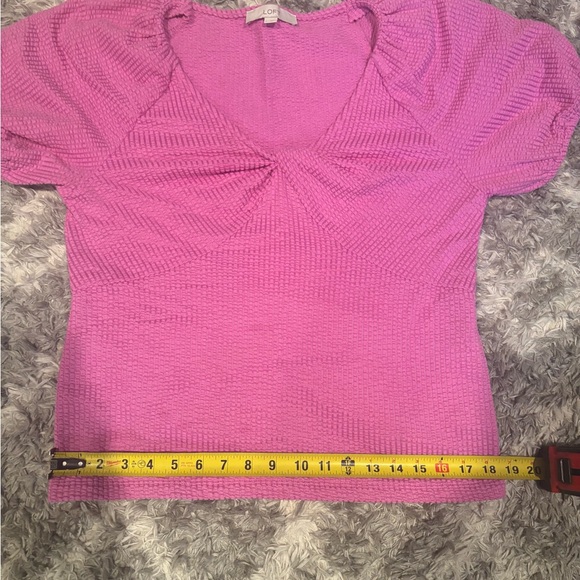 Women's Loft Short Sleeve Puff Top. Color is fuschia. Worn 1x. Size Large - Picture 10 of 12
